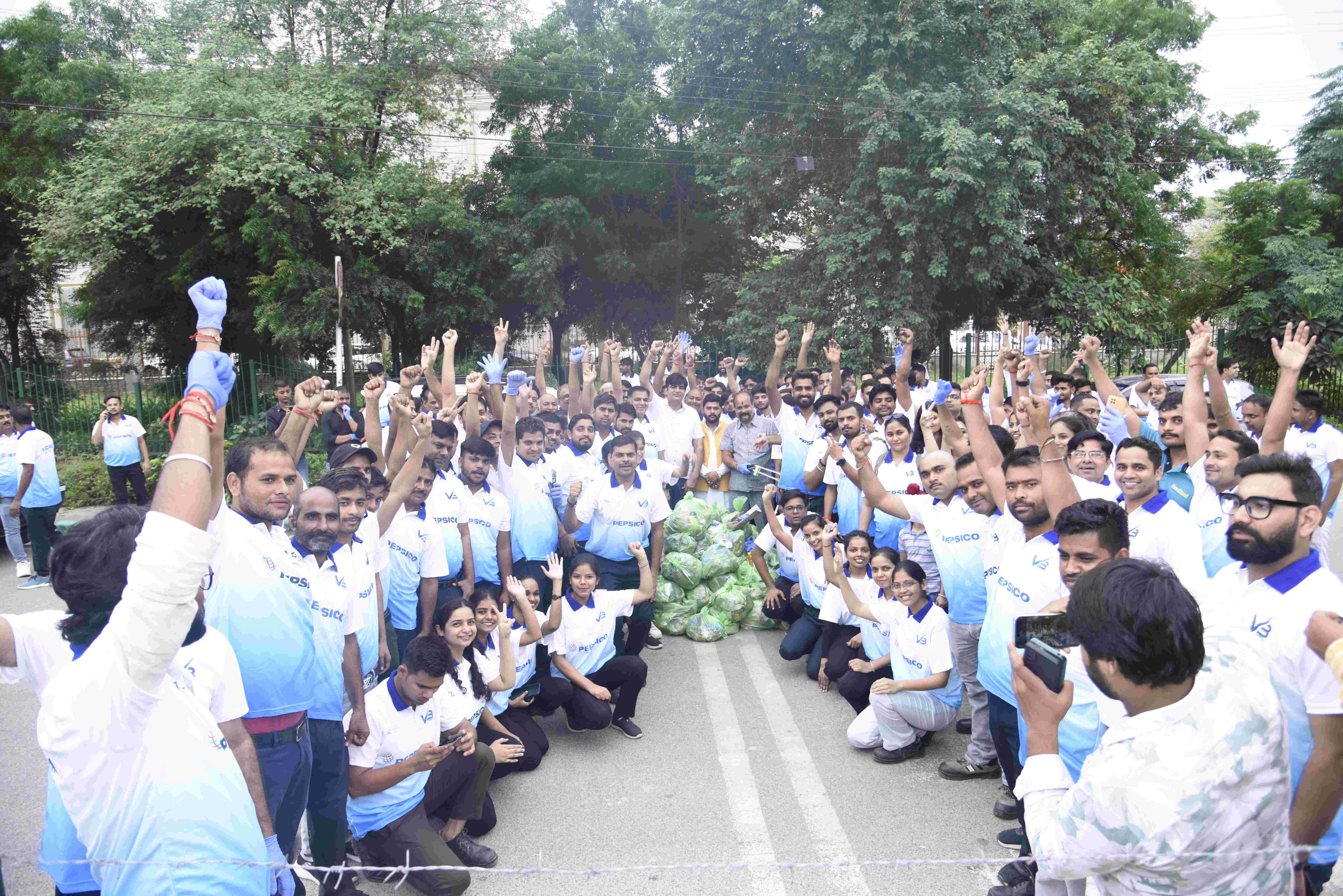 PepsiCo India and The Social Lab organize the Plog Run 2024 in Mathura-Vrindavan,
marking Swachh Bharat Diwas